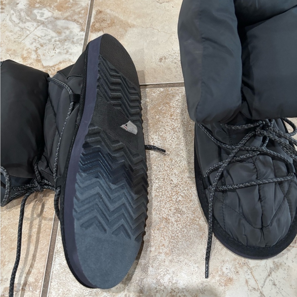 Fabletics Women's Quilted Black Boots - Picture 3 of 4